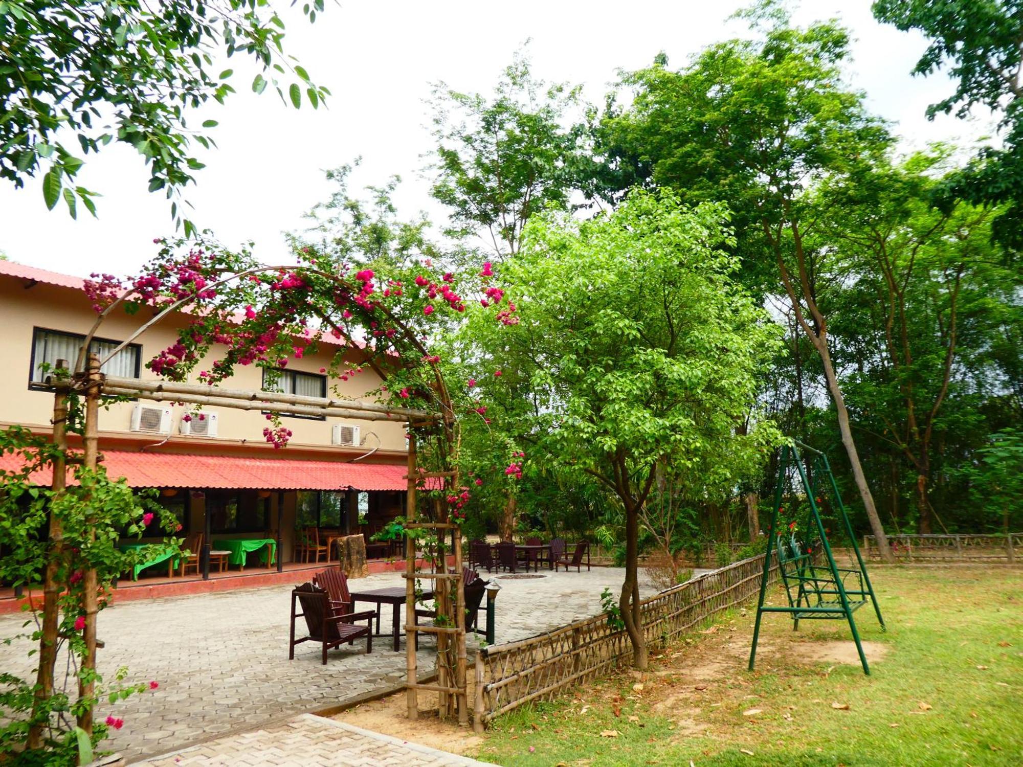 Lumbini Buddha Garden Resort Exteriér fotografie